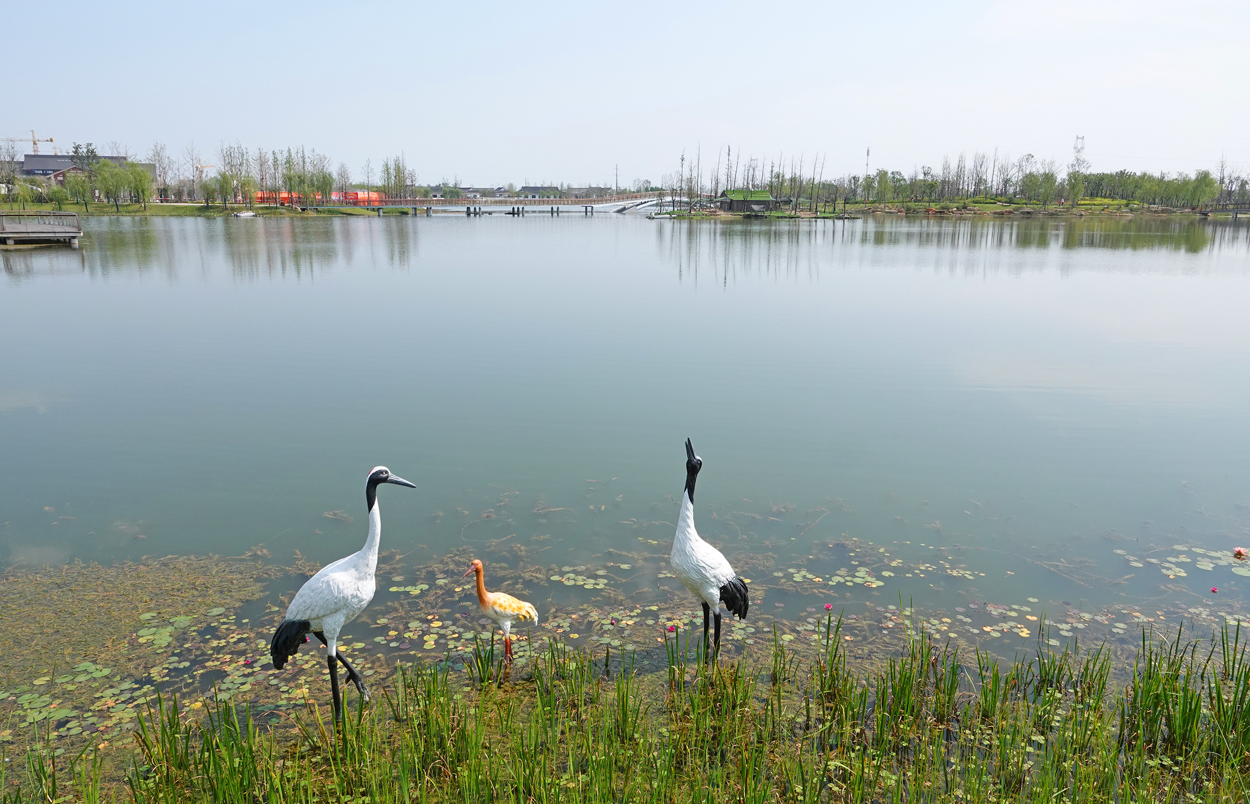  p>千鹤湖(原盘石头水库)又名仙鹤湖于鹤壁市区西北部20公里处的大河