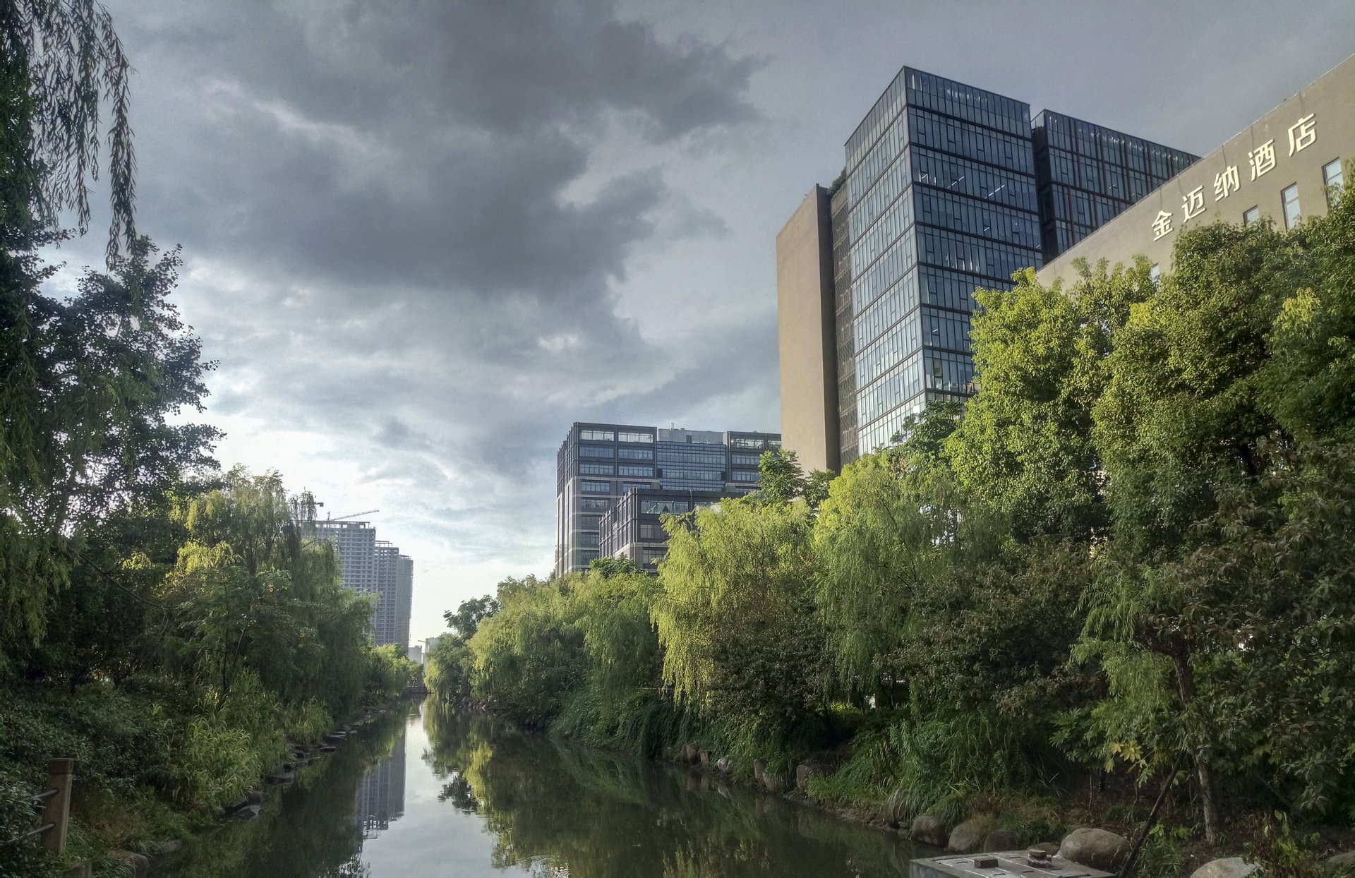  p>杭州湾信息港,坐落于国家级萧山经济技术开发区核心区块,距 a