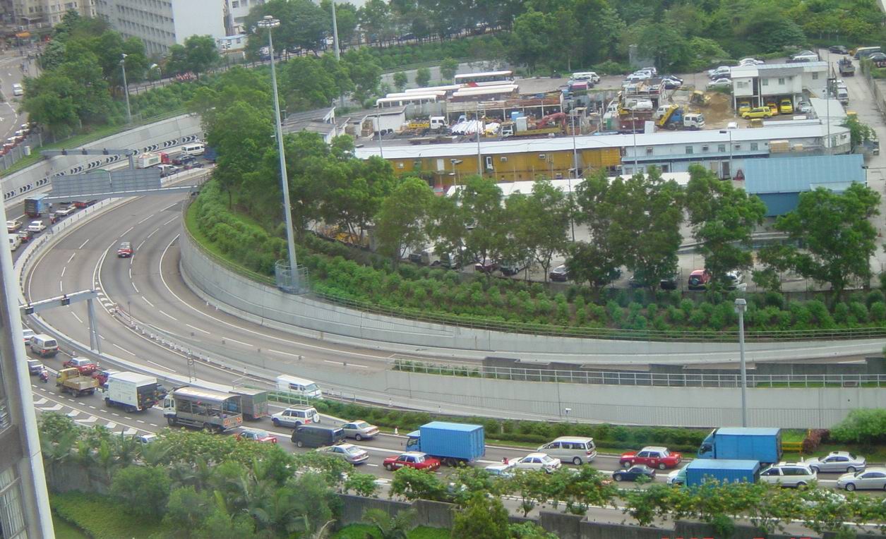  p>东区海底隧道(eastern harbour tunnel),简称东隧,是香港第2条过海