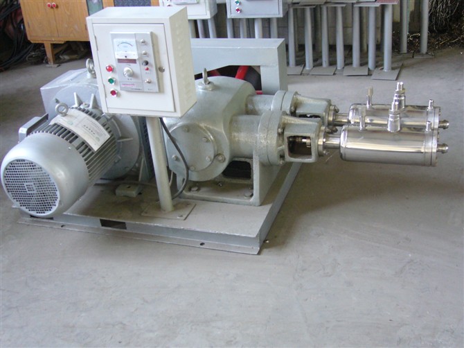 往复式低温液体泵