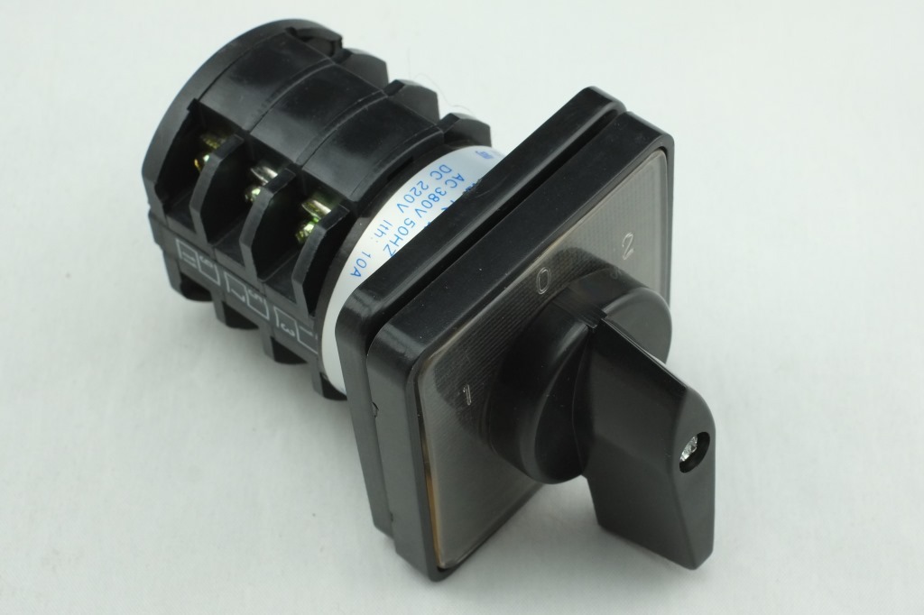  p>万能转换开关,就是可以把不同 a target="_blank" href="/item