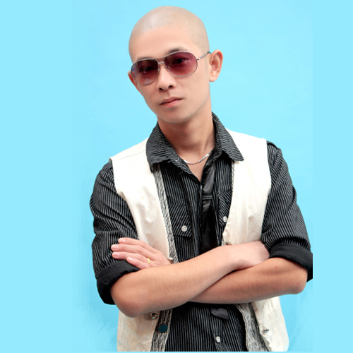  p data-id="gn52ig3uvw">《让陌生的我不再陌生》是光头阿兴演唱的