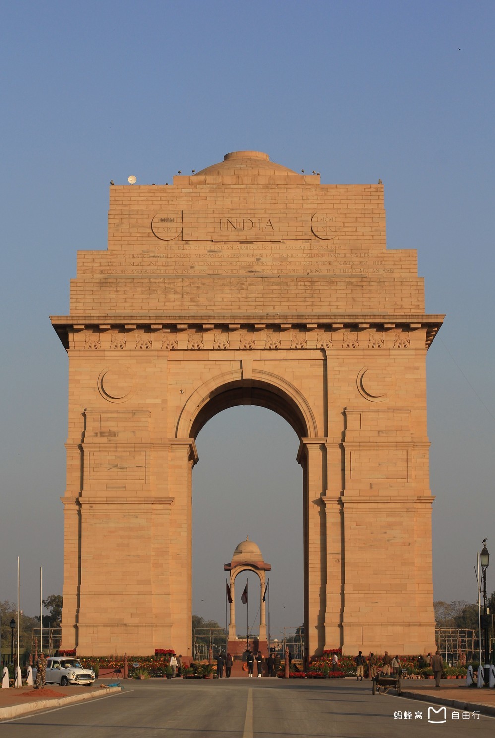  p data-id="gnbympmtgr">孟买印度门正对 a target="_blank" href="