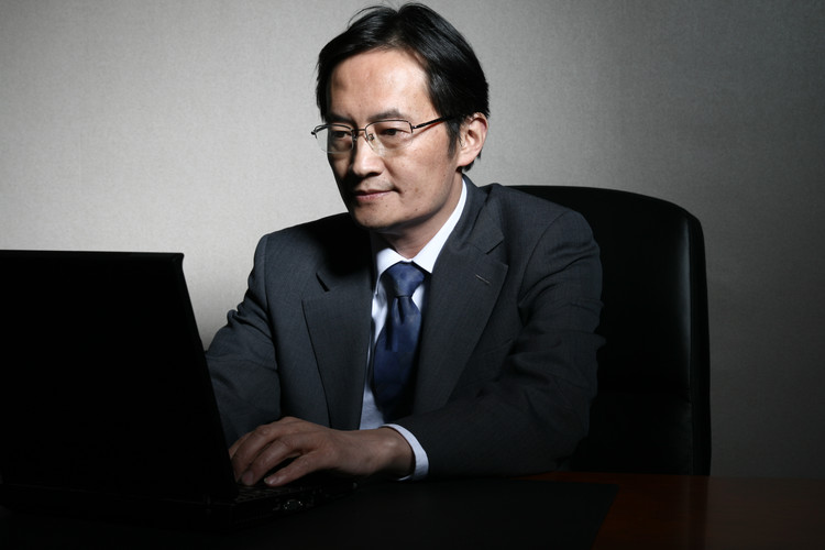  p>刘川,男,1962年7月生,四川乐山人,中共党员. /p>