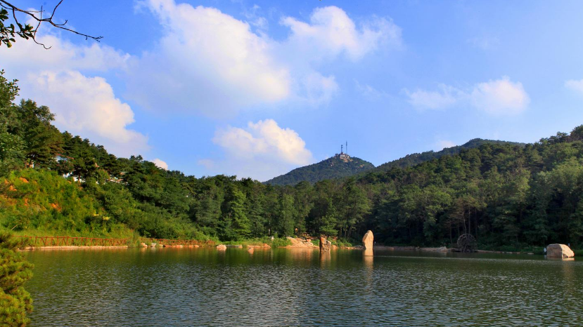 ="/item/绵竹市">绵竹市 /a>区20公里,占地10320亩,为省级森林公园