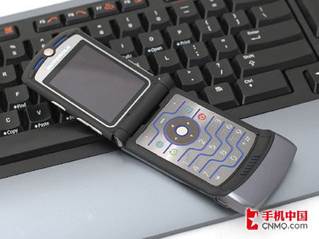 2005年12月上市的 a href="#" data-lemmaid="10936247">翻盖手机 /a>