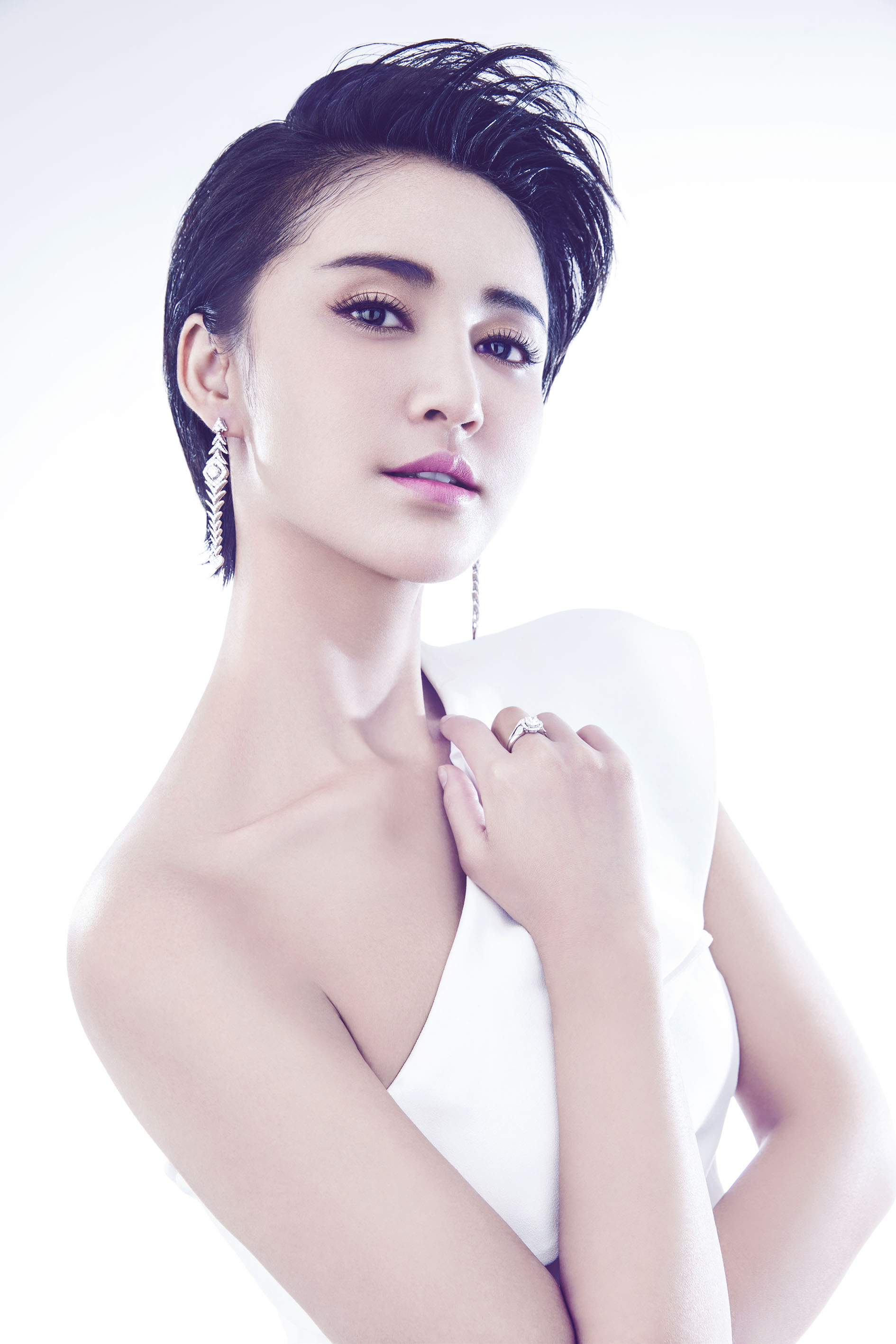  p>张歆艺,1981年5月29日出生于 a target="_blank" href="/item/四川