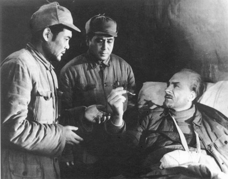  p>《白求恩大夫》是上海电影制片厂,八一电影制片厂联合拍摄的人物