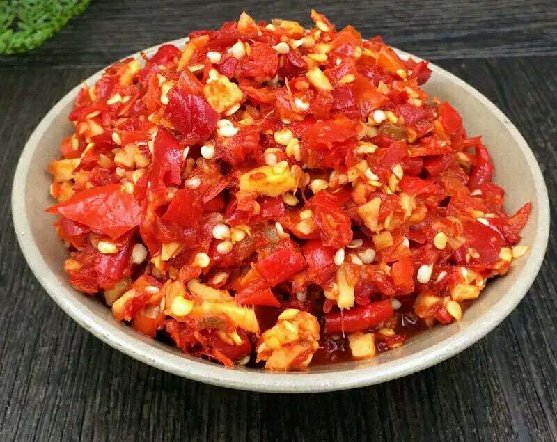  p>糟辣椒又称糟辣子,是云南,贵州,重庆綦江永城独有的美食调味品