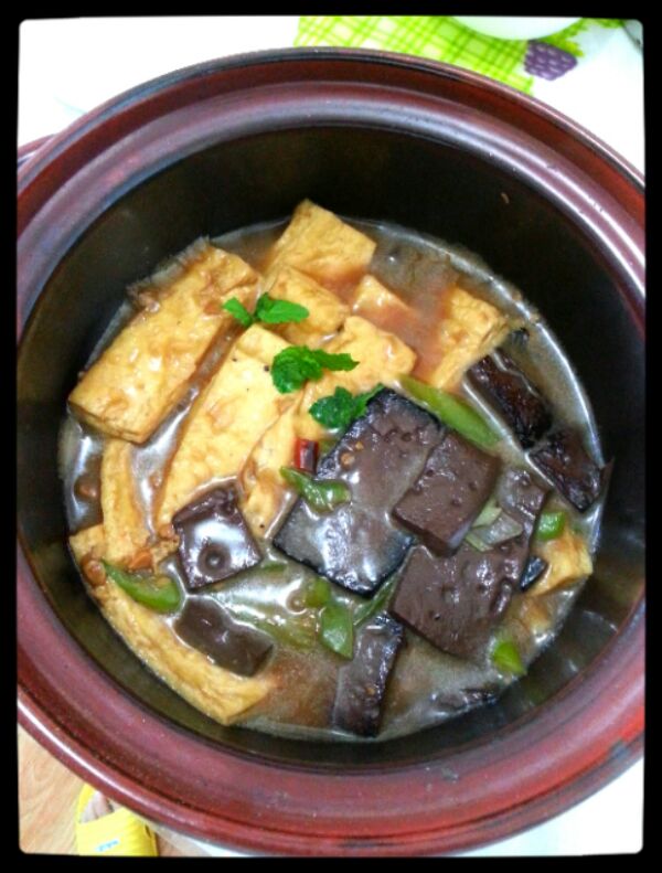 猪血煮豆腐