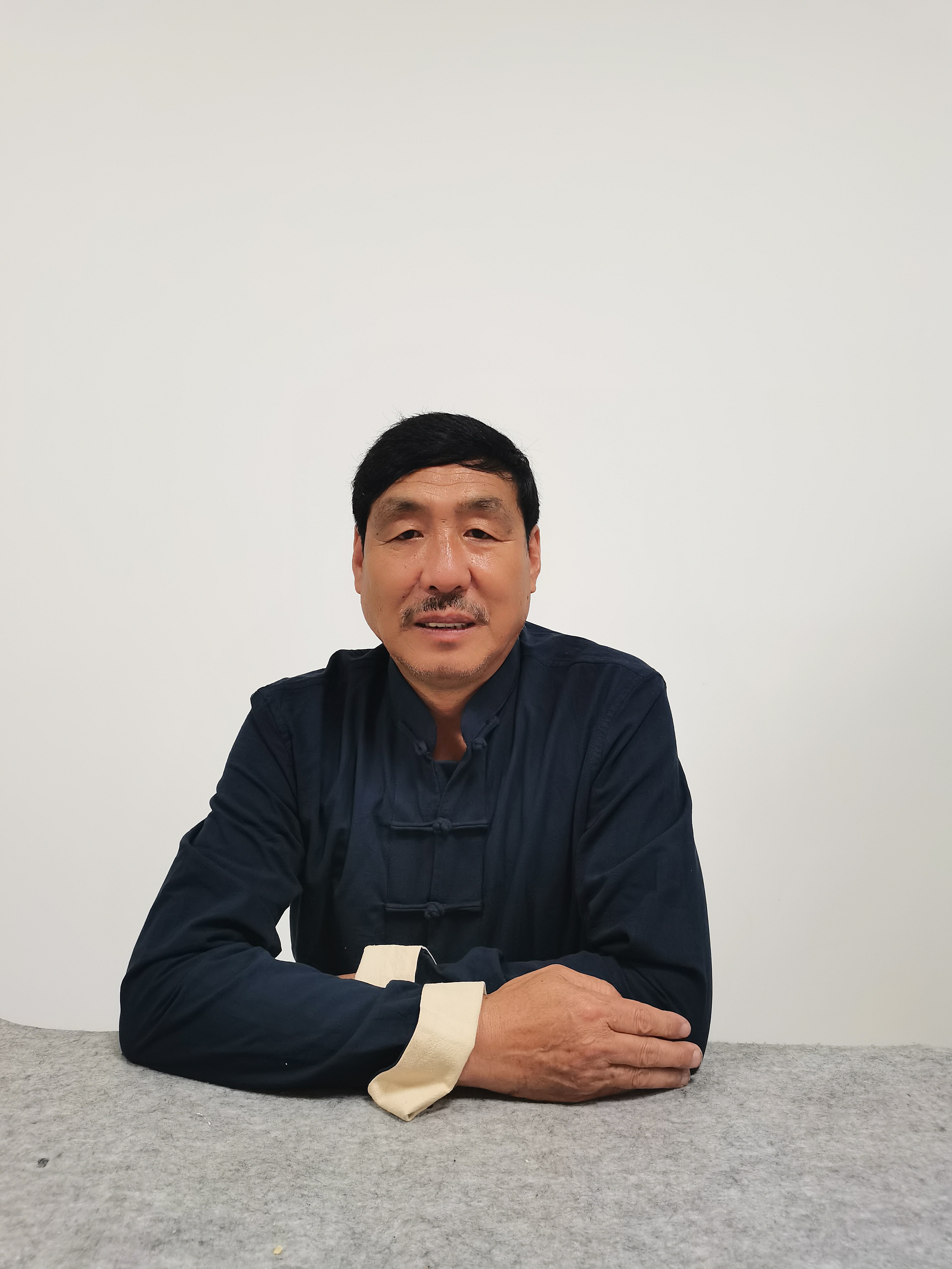  p data-id="tni5fkbhwfow">李民志,河北省石家庄派庭书画院院长,国礼