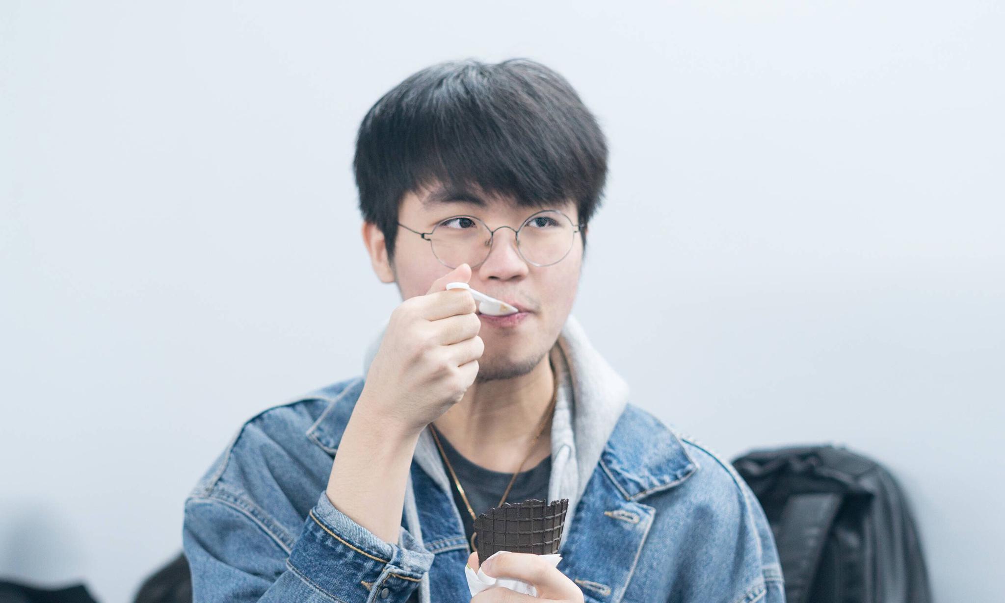 id="gnwv0auvli">刘志豪,游戏id为zz1tai,1997年8月25日出生于北京