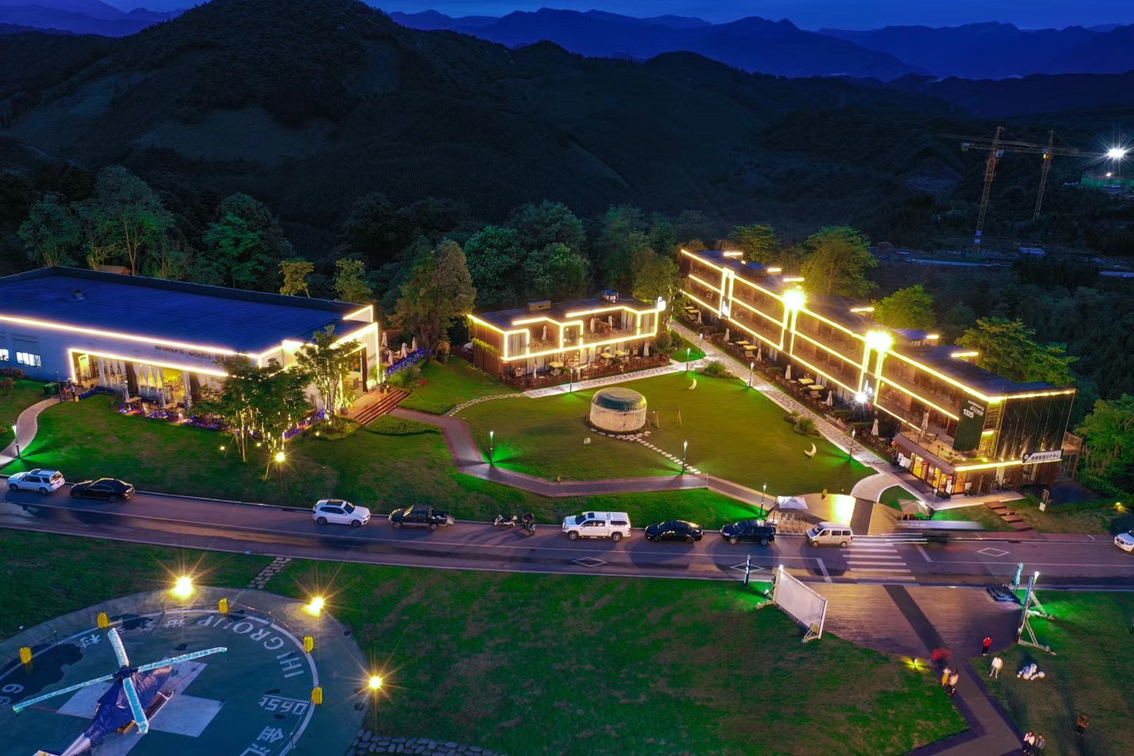 海子山国际生态旅游康养基地,位于中国四川省"天府之肺"雅安市雨城区