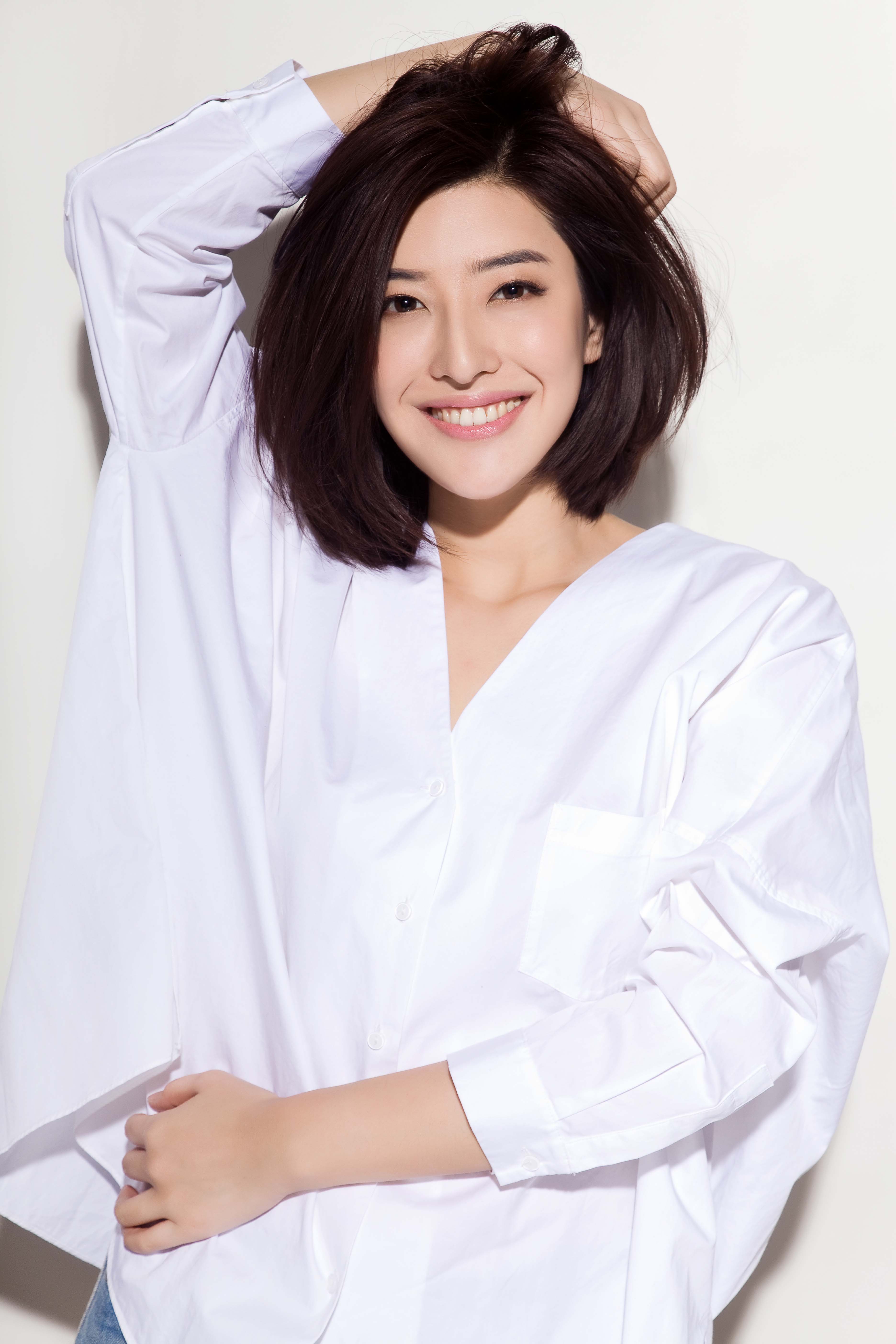  p>张歆莹( i>又名张歆滢 /i>),1993年3月27日出生于 a target="