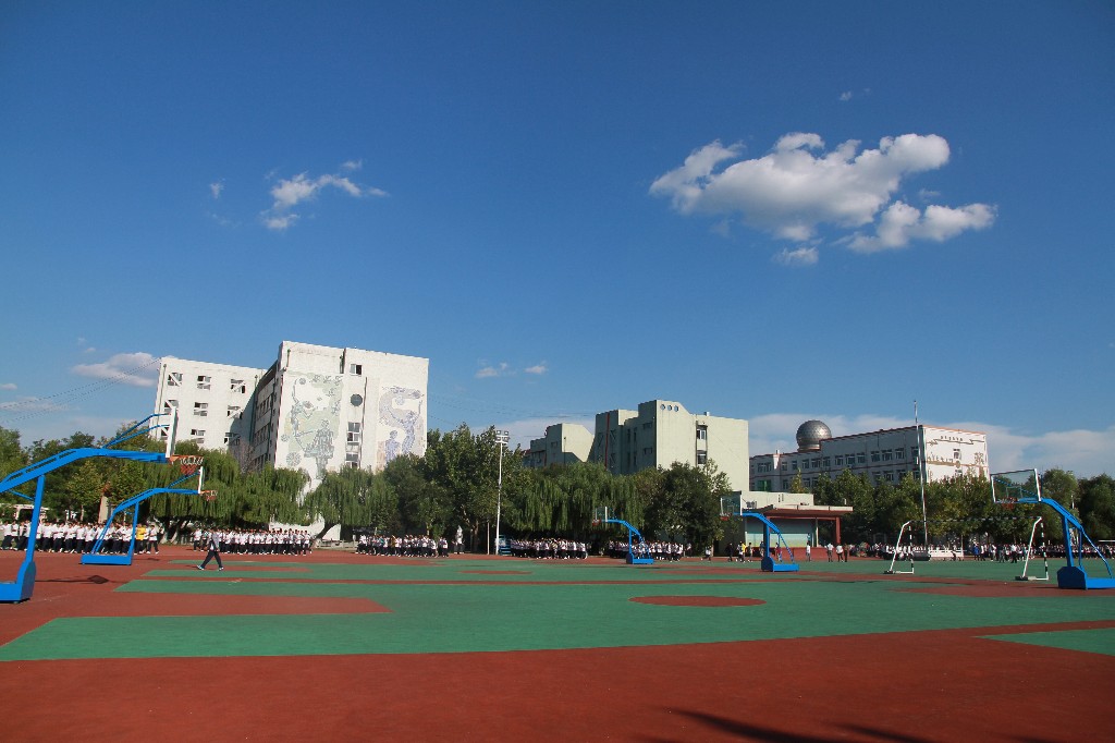  p>山东省博兴第一中学,简称博兴一中,是一所全日制公办普通高中学校