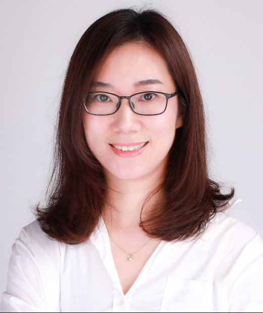  p>杨秋华,女,1999年毕业于 a target="_blank" href="/item/上海戏剧