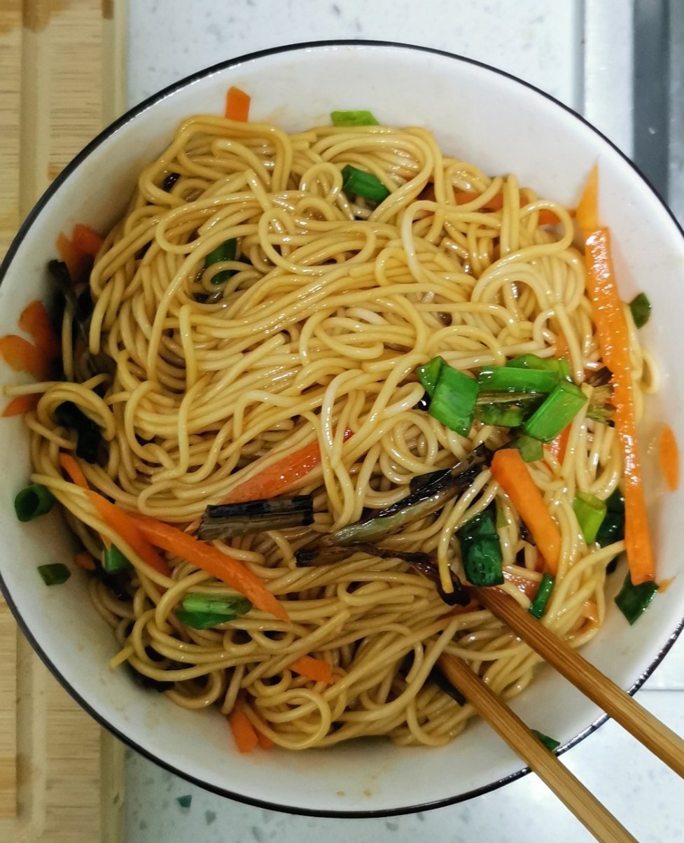 item/葱油/7226274" data-lemmaid="7226274">葱油 /a>拌面是一道以 a