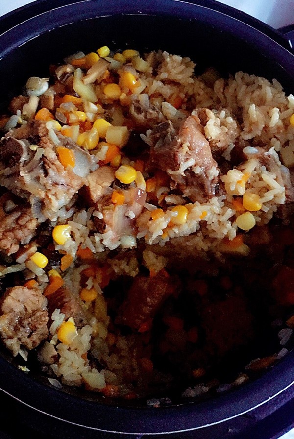 电饭煲版排骨煲仔饭