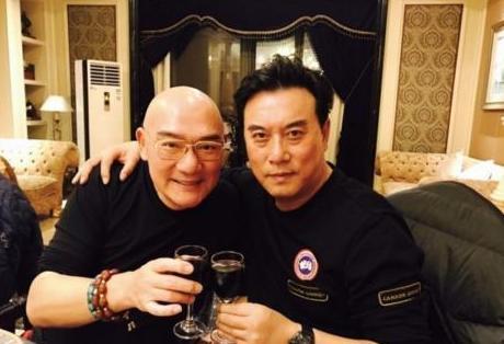 王绘春：因《雍正王朝》走红，长相酷似申军谊，感情经历却不同_百科TA说