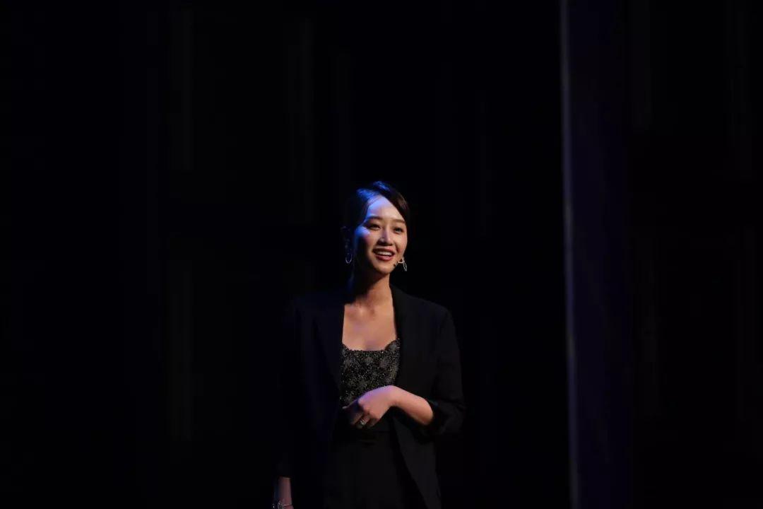 张歆艺：只见过《二十二》导演郭柯一面就准备借钱_百科TA说