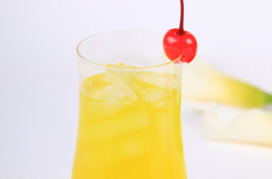 雪梨香蕉生菜汁