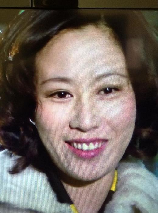 男人的母亲扮演角色