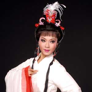  p>仝婷,女, a target="_blank" href="/item/黄梅戏/2677" data