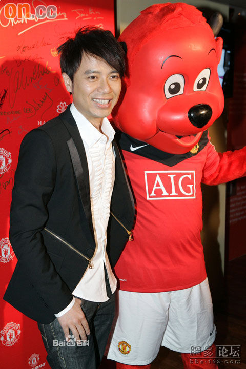  p>李克勤(hacken lee),1967年12月6日生于中国香港,籍贯广东新会崖西