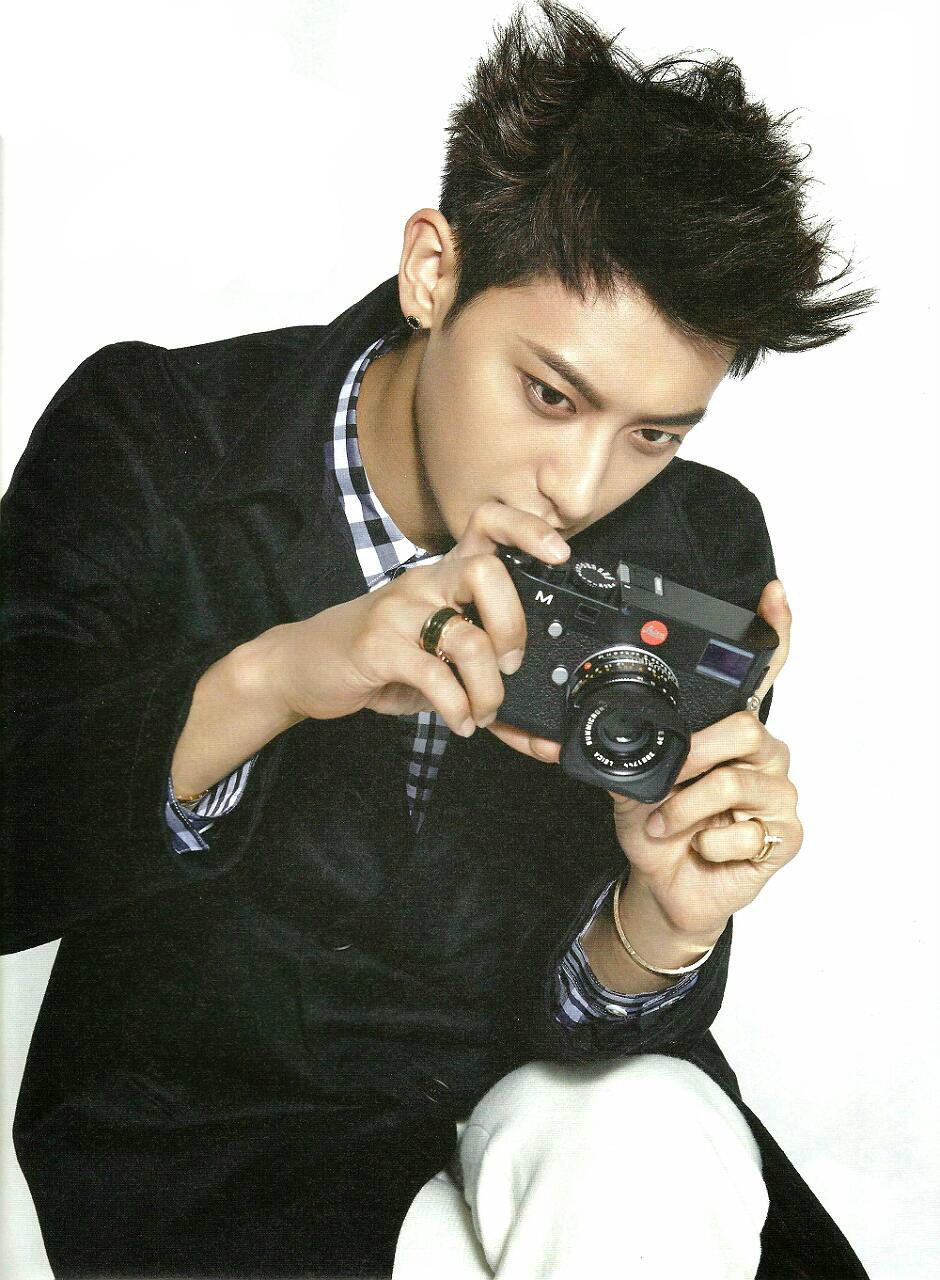  p>黄子韬,1993年5月2日出生于山东省 a target="_blank" href="/item