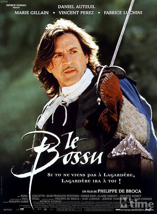 他抚养长大,并传授他绝世的剑术,成为一位极为有为的青年剑客一拉卡德