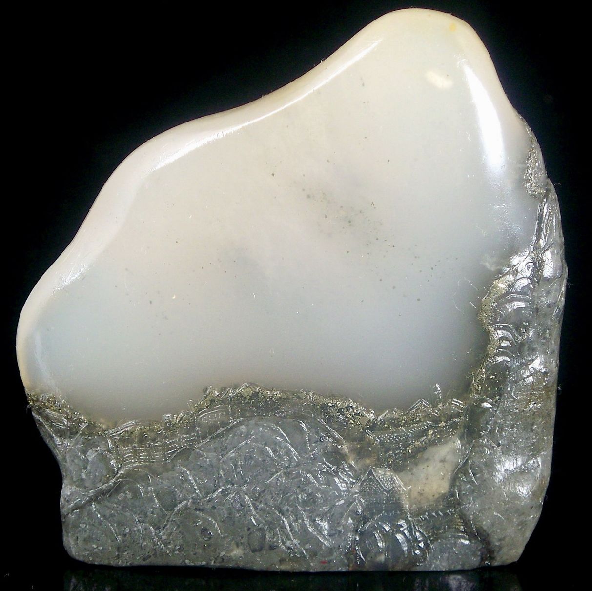 id="7517040">坑头冻 /a>做材料,把乳白色部分布局成皎洁的月光流泻