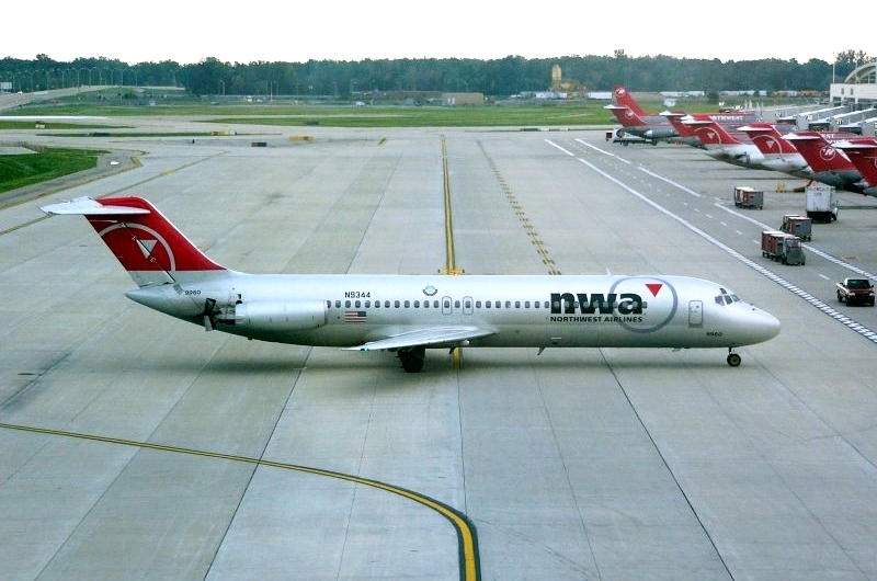 美西北航空公司