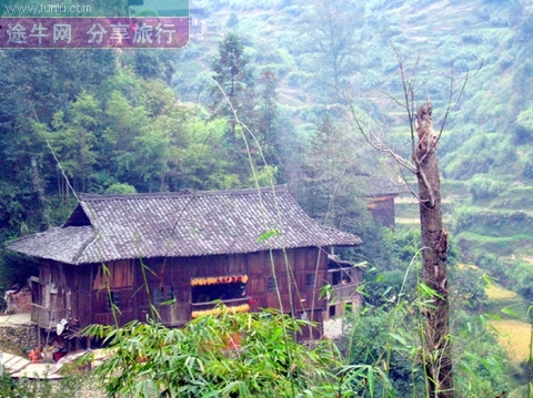  p>高坡苗族乡,隶属贵州省贵阳市花溪区,地处花溪区南部,东及北与 a