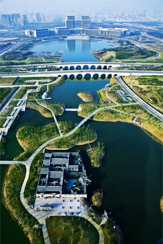  p>无锡市民中心,位于中国 a href="#" data-lemmaid="320938">江苏省