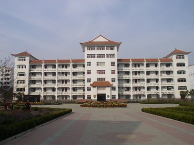 浠水闻一多中学