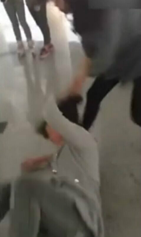 重庆女学生打架事件