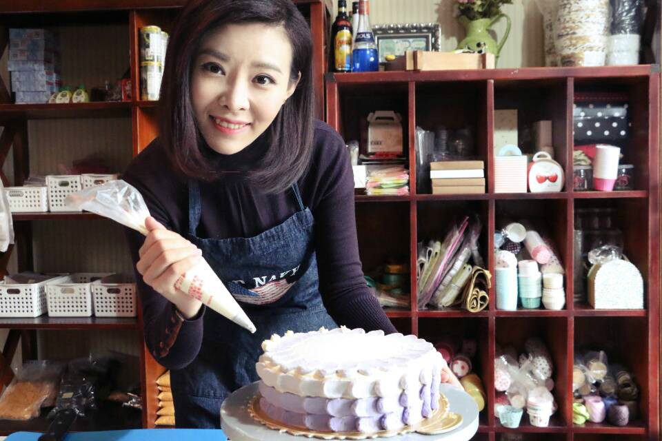 新淼 /i>),1988年6月22日出生于河北省石家庄市,中国内地节目主持人