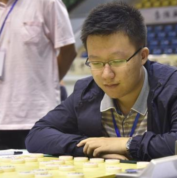  p data-id="gnbq2s8r8t">刘子健,象棋青年大师,泰州海陵人,全国少年