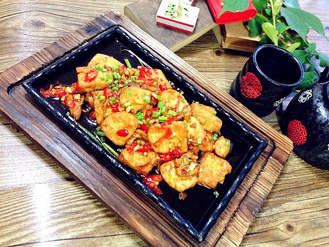  p>韩国铁板豆腐,是一道韩国美食.