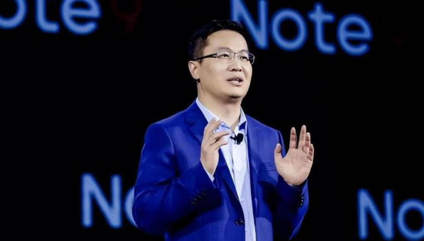卢伟冰是接棒，还是接锅？_百科TA说