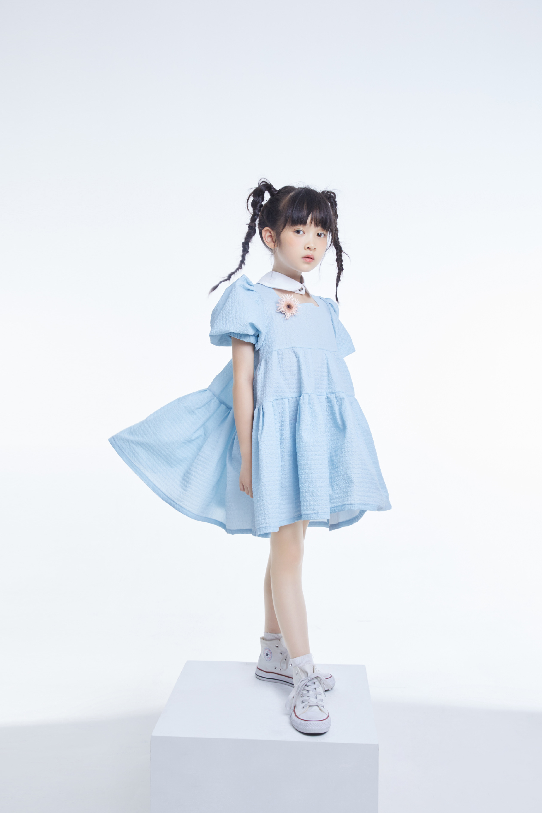 韩陌,2014年3月2日出生,中国内地女演员