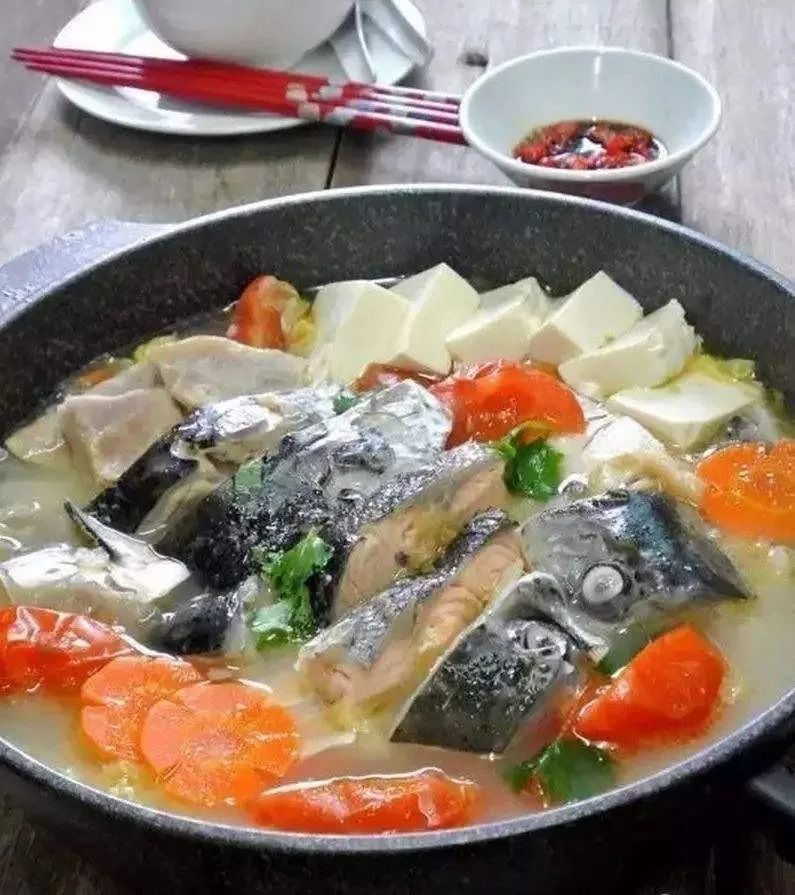 鳗鱼头豆腐汤