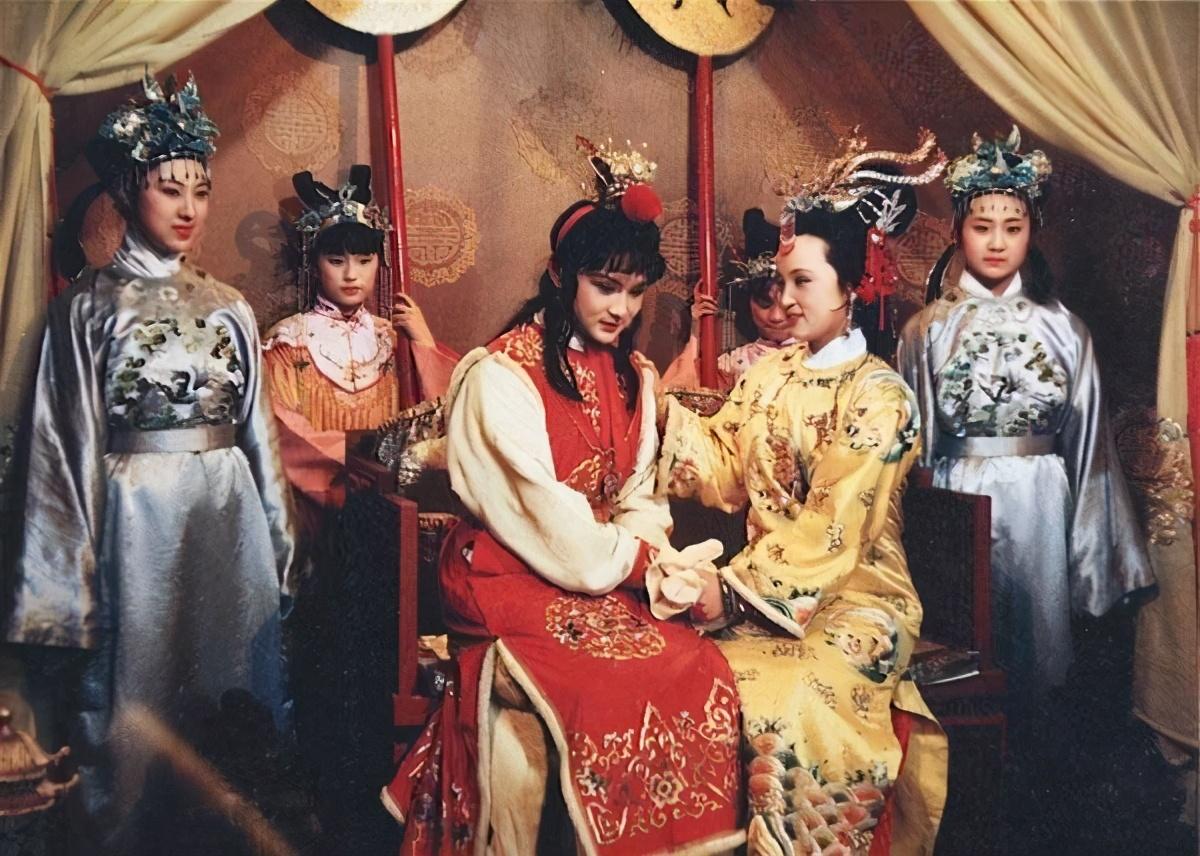 读《红楼梦》：贾兰为什么地位不如贾宝玉？百科ta说 