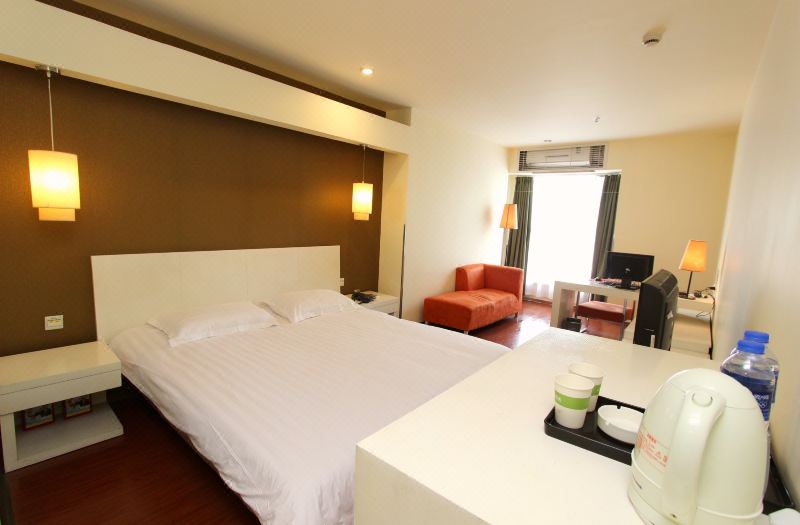 深圳莫泰168连锁酒店红岭店