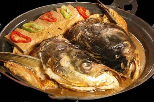 铁锅炖鱼头