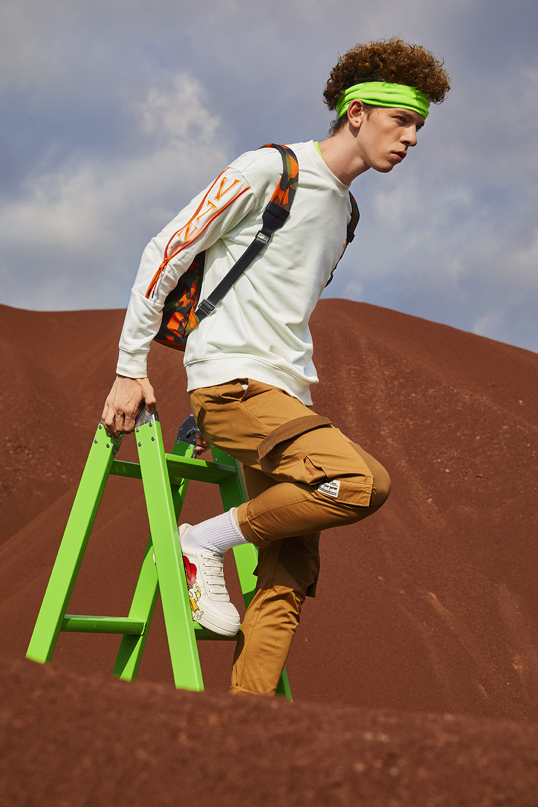  p>hxtide是中国本土快时尚男装品牌,简称hx.