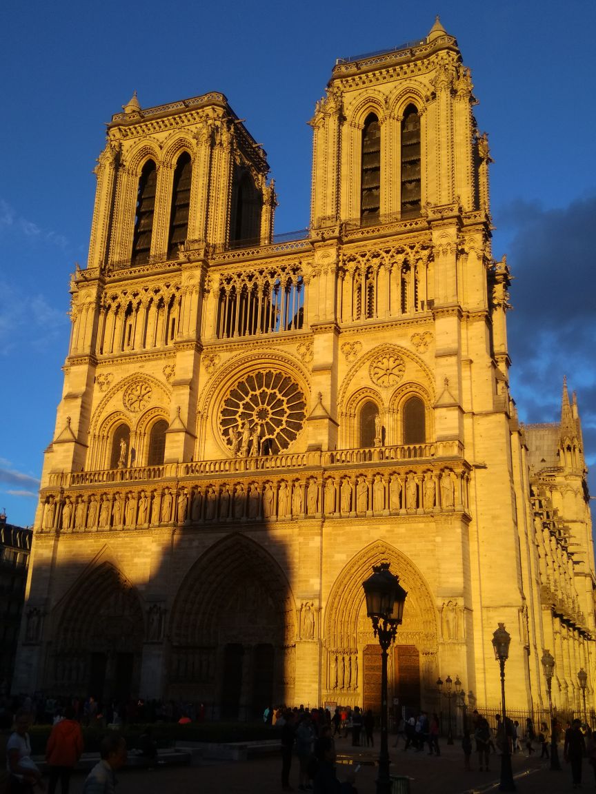 法国首都巴黎圣母院大教堂