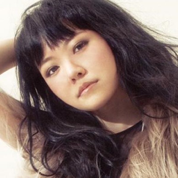  p>《找个好人嫁了吧》是一首刘思伟作词,孙旭升谱曲,岳薇演唱的歌曲.