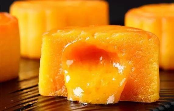 金苹果月饼