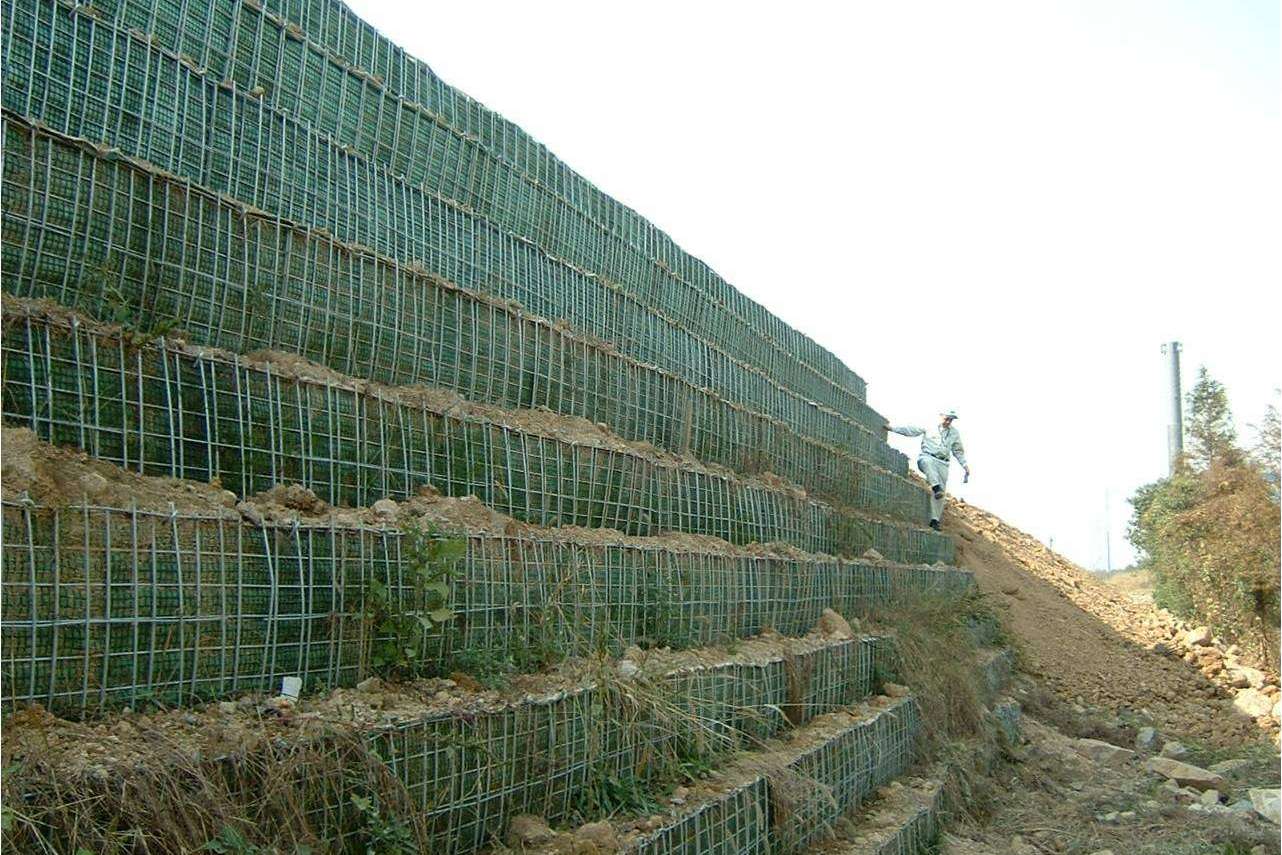 加筋土挡墙